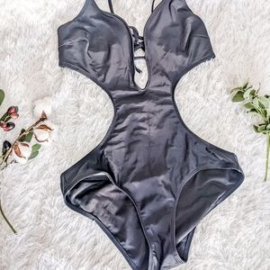 Cut out monkini